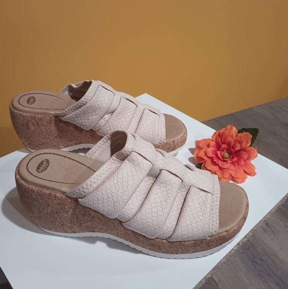 Dr Scholl's tan cork wedge heel size 8m - Picture 1 of 9